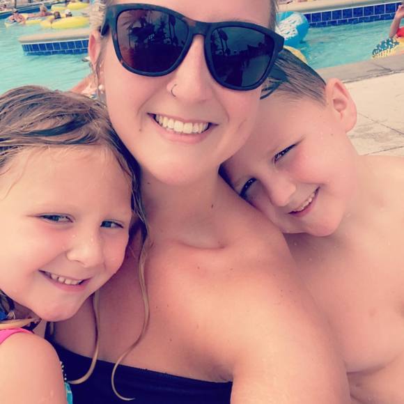 Meet your Posher, Allison - Picture 1 of 1